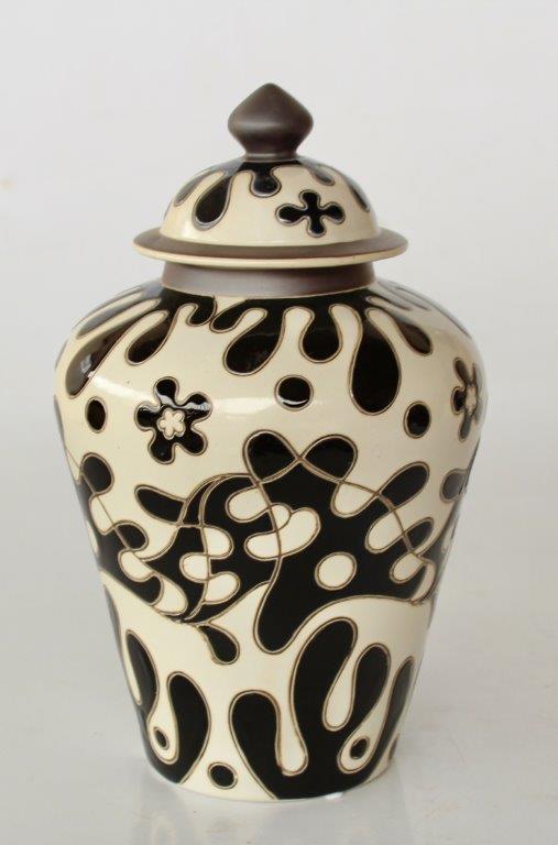 BLACK & CREAM GINGER JAR  32X20CM